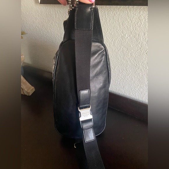 Coach Thompson Sling Pack 70360 HTF - Picture 9 of 12